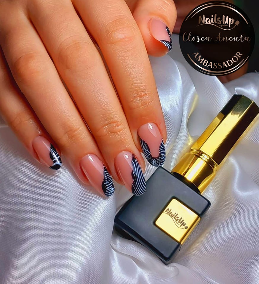 oja-semipermanenta-nailsup-gold-is-your-reflection-one-night-in-new-york-39-8-ml