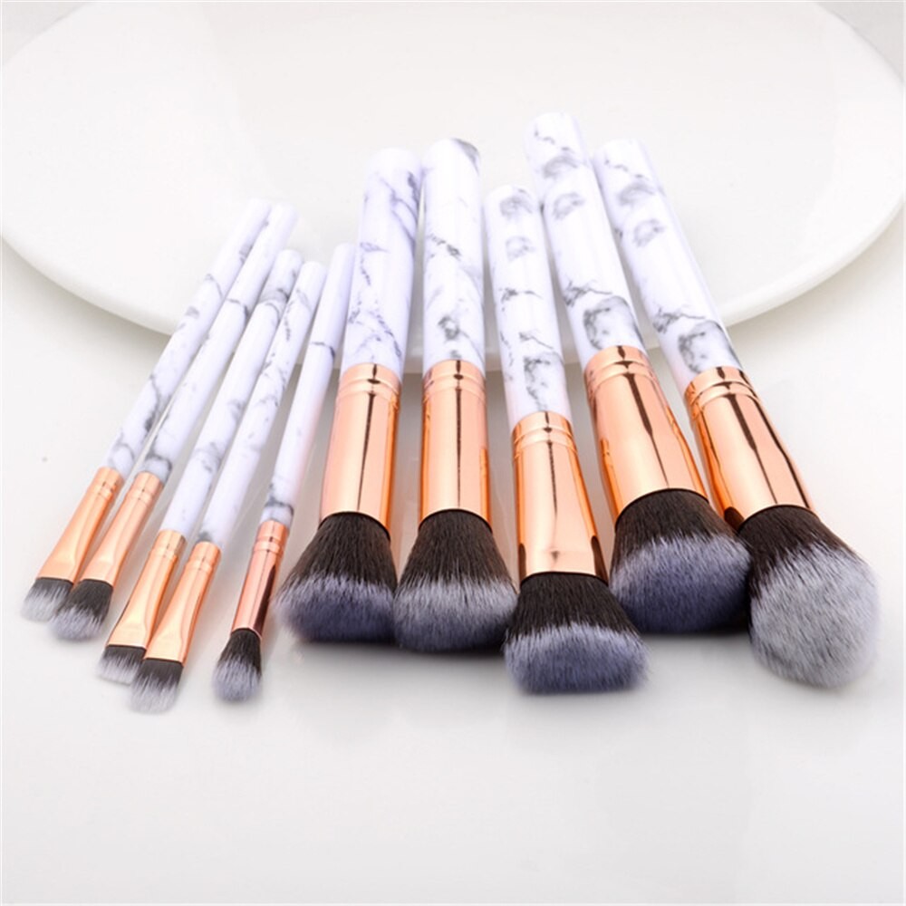 set-10-pensule-profesionale-pentru-makeup-alb-marble-cu-suport-inclus