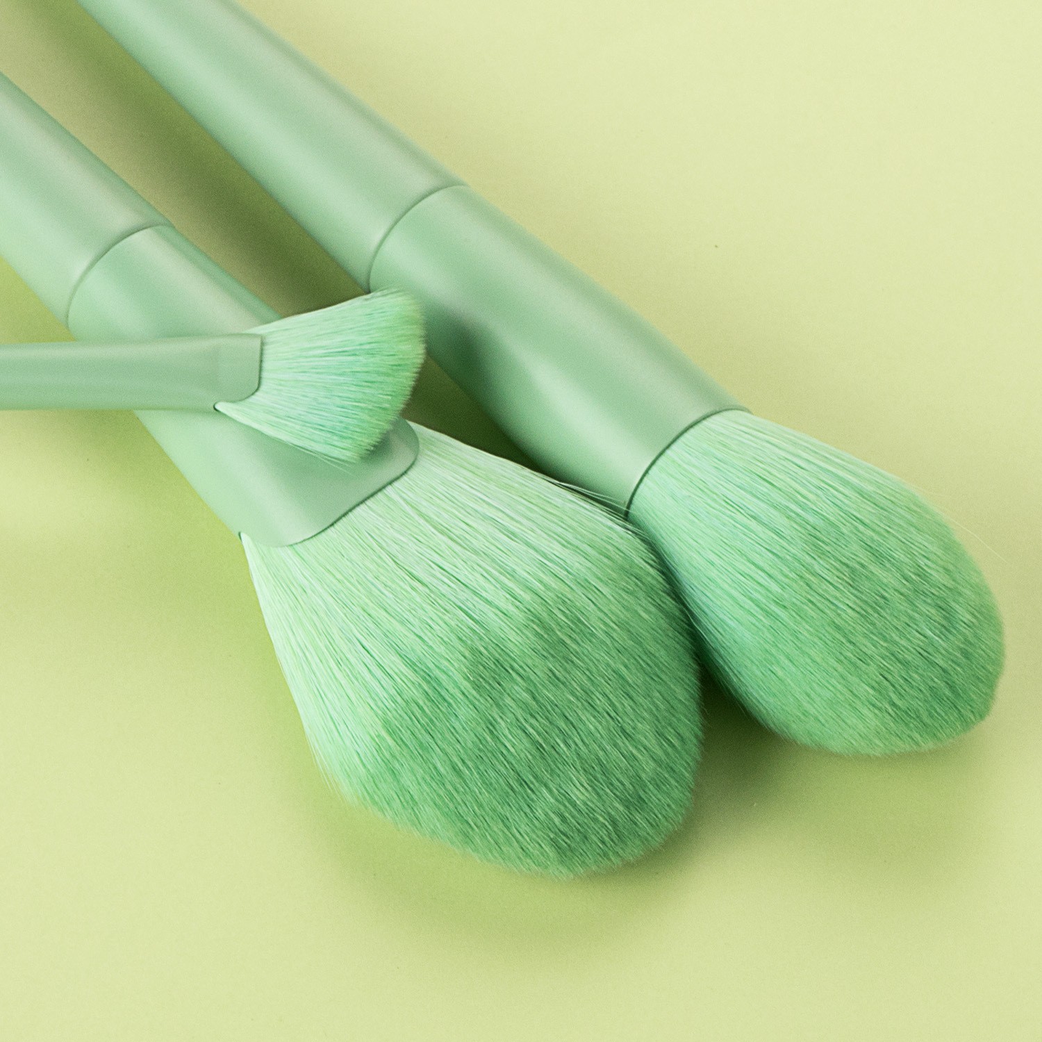 set-10-pensule-profesionale-pentru-makeup-verde